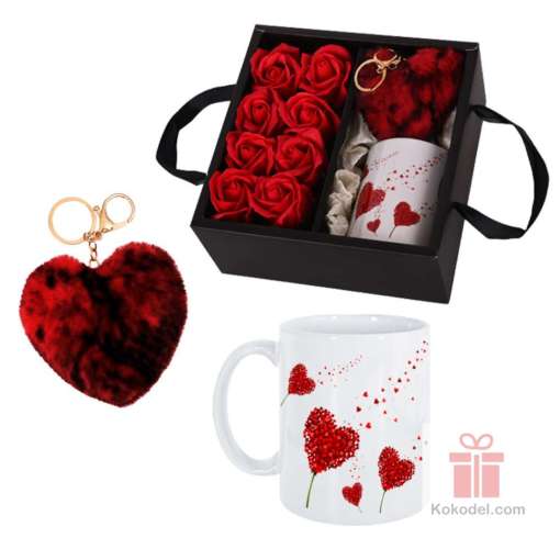 Kомплект "Обичам те" с една чаша, ключодържател плюшено сърце и сапунени рози - Подарък за Свети Валентин